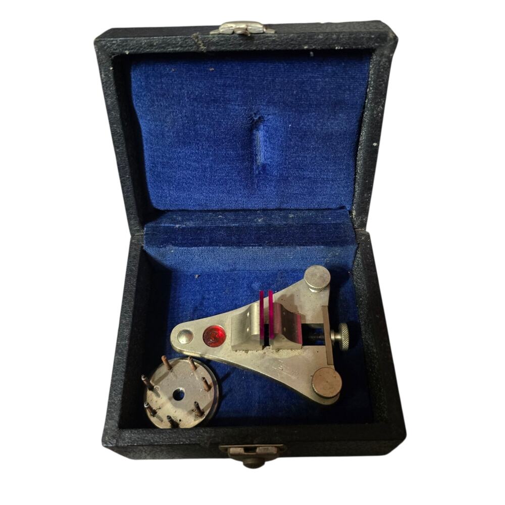 Levin Jeweler Posing Vise Clamp Ruby Jaw Watchmakers Tool in Original Case
